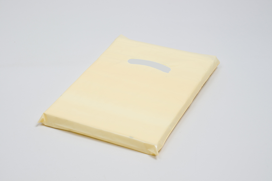 9 x 12 IVORY SUPER GLOSS PLASTIC BAGS ***LIMITED AVAILABILITY***