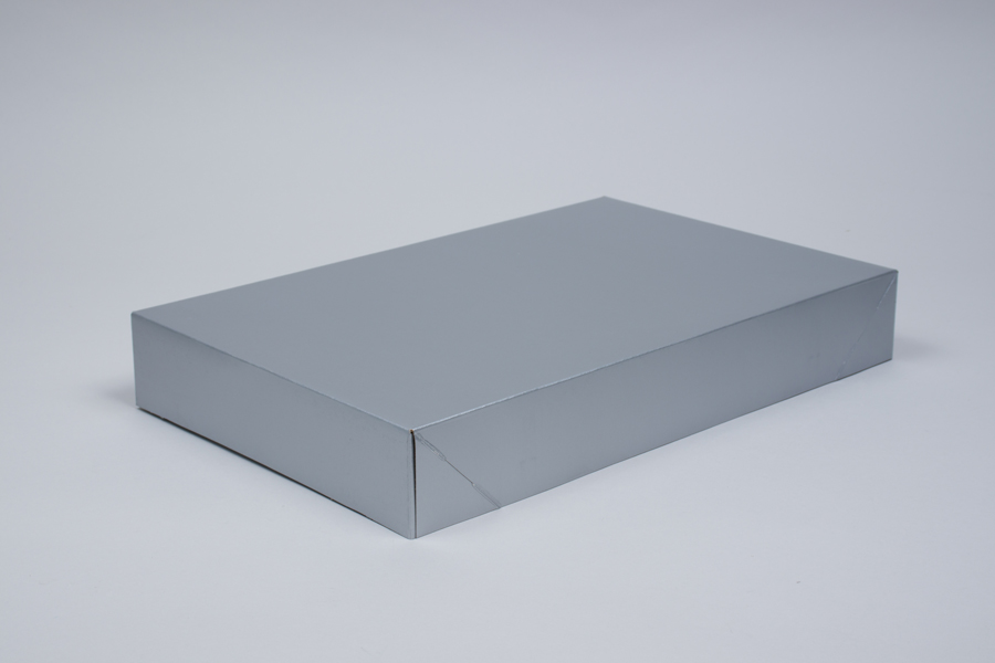 17 x 11 x 2.5 SILVER GLOSS APPAREL BOX