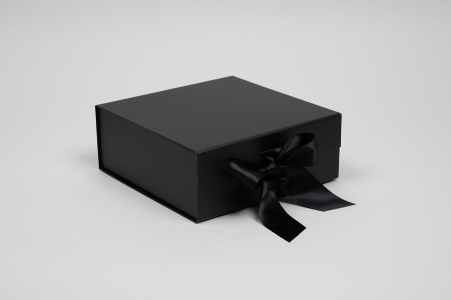 Wholesale BLACK GIFT BOX #1 - Urban Sun essential oils - Fieldfolio