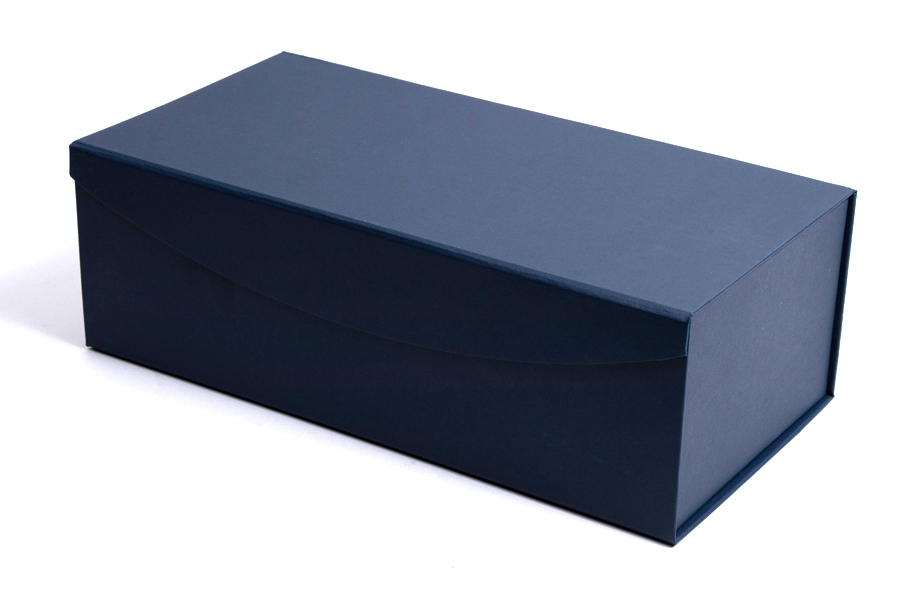 13 x 6-1/2 x 4-1/4 NAVY BLUE LEATHERETTE MAGNETIC LID GIFT BOXES