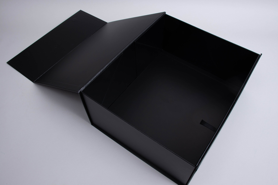 13 x 10-3/4 x 5-1/2 MATTE BLACK MAGNETIC LID GIFT BOXES