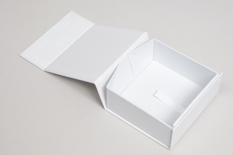 3-5/8 x 3-1/2 x 1-1/2 MATTE WHITE MAGNETIC LID GIFT BOXES
