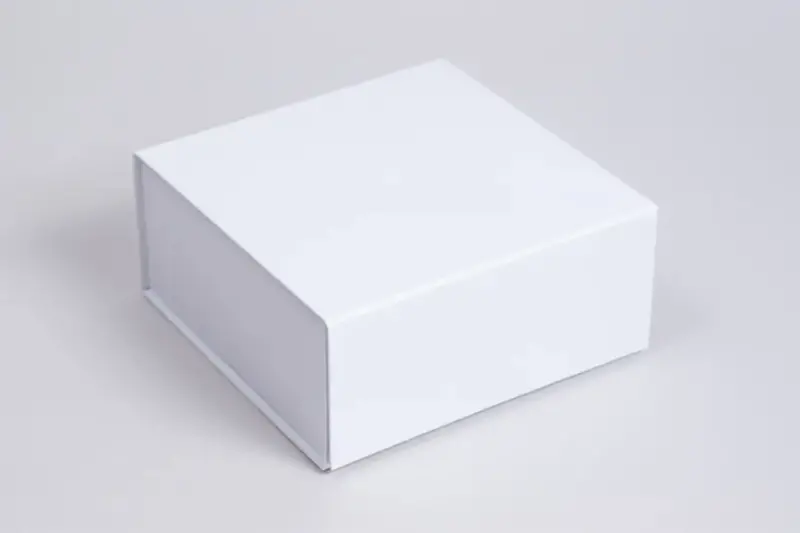 6 x 6 x 2-3/4 Matte White Magnetic Lid Gift Boxes