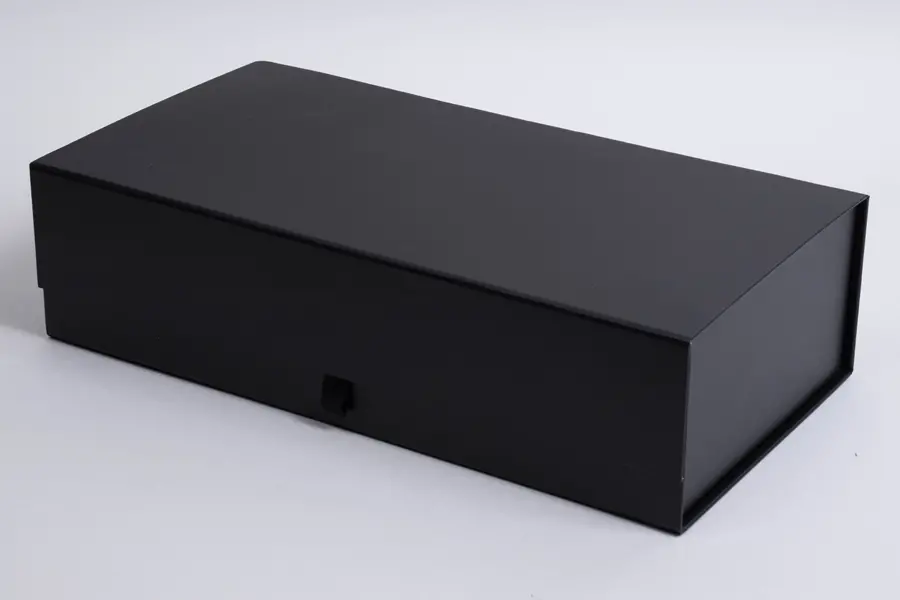 13-1/2 X 7 X 3-1/2 MATTE BLACK MAGNETIC BOX