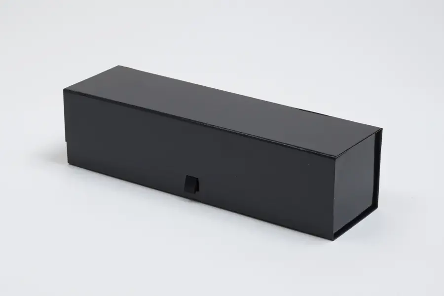13-1/2X3-1/2X3-1/2 GLOSS BLACK MAGNETIC BOX