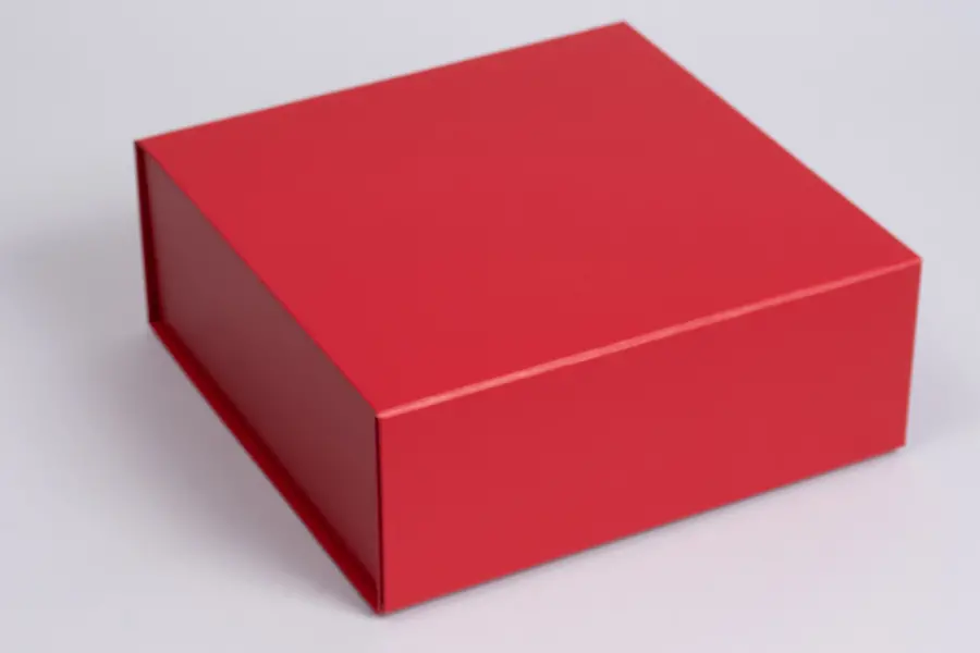 8X8X3-1/8  MATTE RED MAGNETIC BOX
