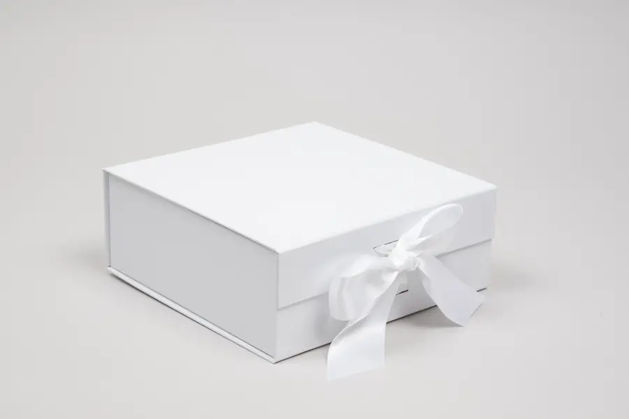 8X8X3-1/8  MATTE WHITE MAGNETIC BOX W/RIBBON