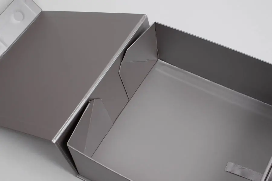 8 x 8 x 3-1/8 Matte Silver Magnetic Lid Gift Boxes