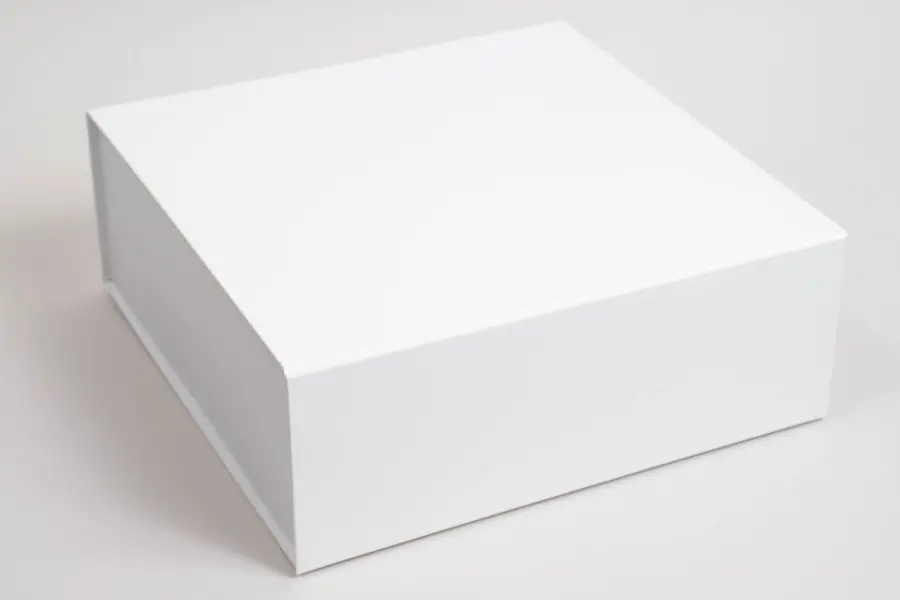12X12X4-1/2 MATTE WHITE MAGNETIC BOX