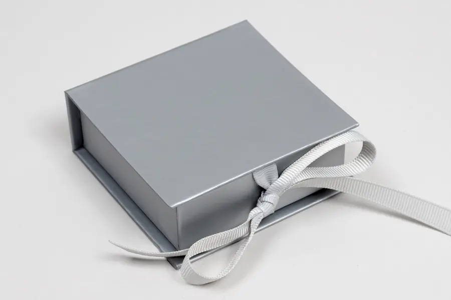 2-3/4X2-3/4X1 MATTE SILVER W/ SILVER RIBBON JEWELRY BOX