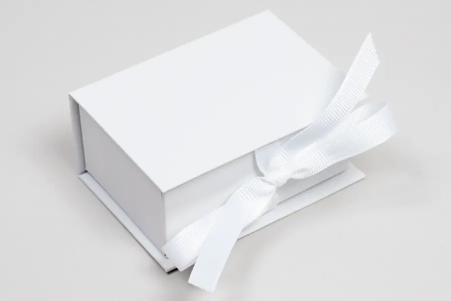 3-1/2X2-1/8X1 MATTE WHITE W/ WHITE PLATFORM AND RIBBON JEWELRY BOX