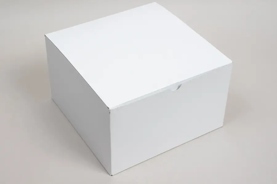 8X8X6 WHITE GIFT BOX