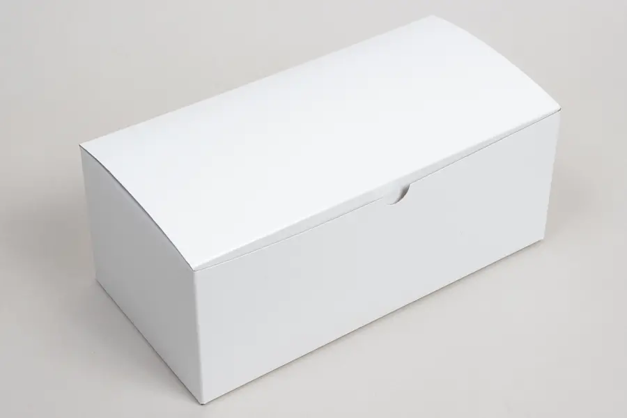 9X4.5X4.5 WHITE GIFT BOX